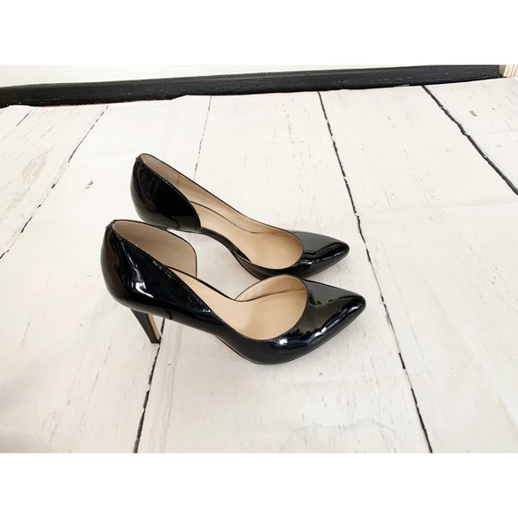 BCBGeneration Black Patent Leather Heels Size 9 - Picture 3 of 11